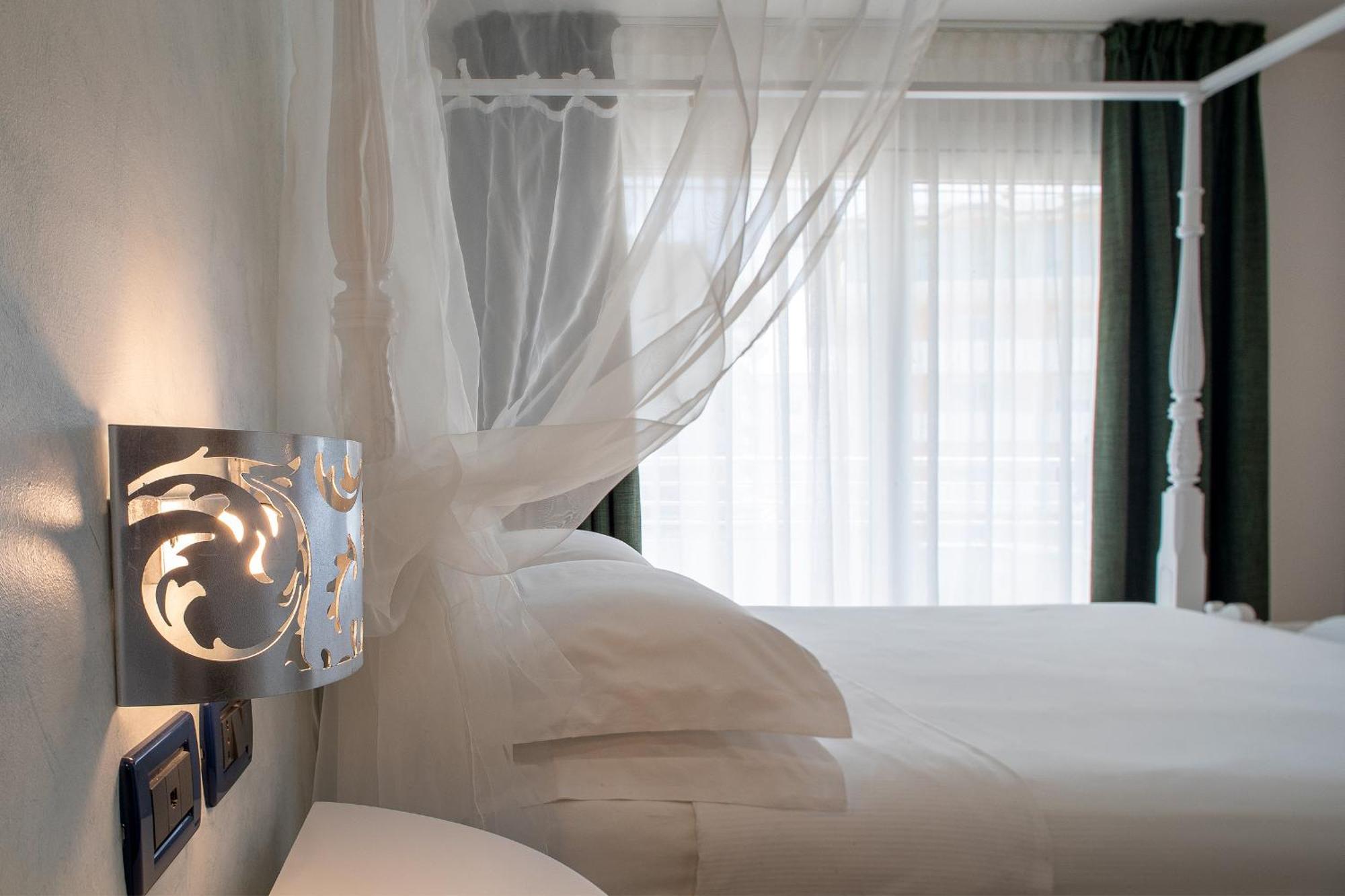 קאורלה Fantinello Hotel מראה חיצוני תמונה